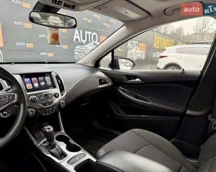 Белый Шевроле Круз, объемом двигателя 1.4 л и пробегом 163 тыс. км за 10000 $, фото 13 на Automoto.ua