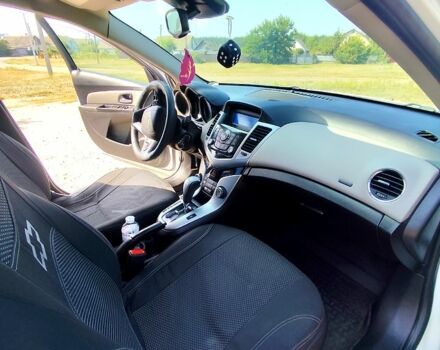 Шевроле Круз 2016 в Белой Церкве на Automoto.ua Белый Шевроле Круз, объемом двигателя 1.8 л и пробегом 165 тыс. км за 6100 $, фото 6 на Automoto.ua