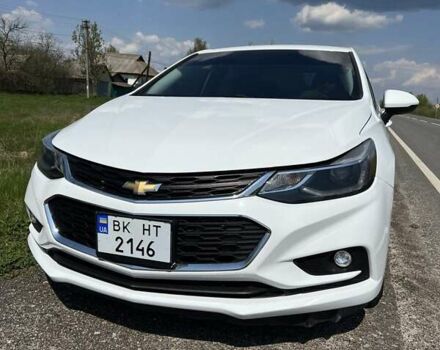 Белый Шевроле Круз, объемом двигателя 1.4 л и пробегом 101 тыс. км за 13200 $, фото 5 на Automoto.ua