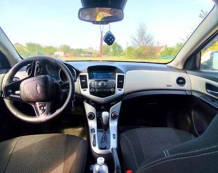 Шевроле Круз 2016 в Белой Церкве на Automoto.ua Белый Шевроле Круз, объемом двигателя 1.8 л и пробегом 165 тыс. км за 6100 $, фото 7 на Automoto.ua