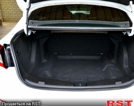 Белый Шевроле Круз, объемом двигателя 1.4 л и пробегом 30 тыс. км за 11200 $, фото 7 на Automoto.ua