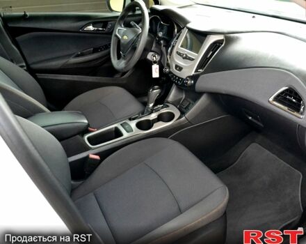 Белый Шевроле Круз, объемом двигателя 1.4 л и пробегом 30 тыс. км за 11200 $, фото 3 на Automoto.ua