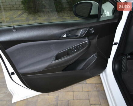 Білий Шевроле Круз, об'ємом двигуна 1.4 л та пробігом 29 тис. км за 11900 $, фото 9 на Automoto.ua