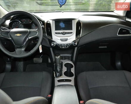 Білий Шевроле Круз, об'ємом двигуна 1.4 л та пробігом 29 тис. км за 11900 $, фото 23 на Automoto.ua