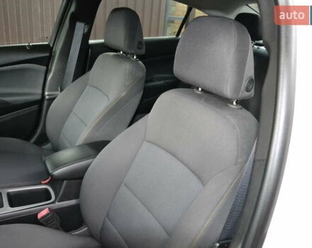 Білий Шевроле Круз, об'ємом двигуна 1.4 л та пробігом 29 тис. км за 11900 $, фото 10 на Automoto.ua