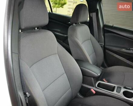 Білий Шевроле Круз, об'ємом двигуна 1.4 л та пробігом 29 тис. км за 11900 $, фото 17 на Automoto.ua