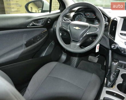 Білий Шевроле Круз, об'ємом двигуна 1.4 л та пробігом 29 тис. км за 11900 $, фото 25 на Automoto.ua