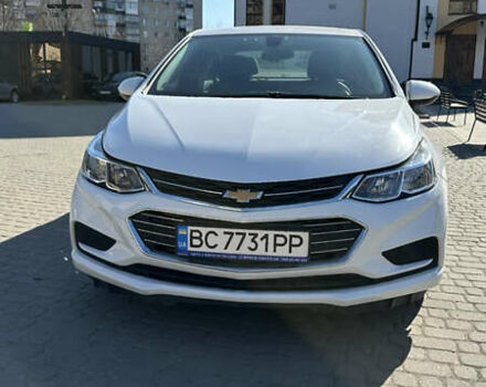 Белый Шевроле Круз, объемом двигателя 1.36 л и пробегом 190 тыс. км за 12000 $, фото 1 на Automoto.ua