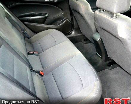 Белый Шевроле Круз, объемом двигателя 1.4 л и пробегом 30 тыс. км за 11200 $, фото 4 на Automoto.ua