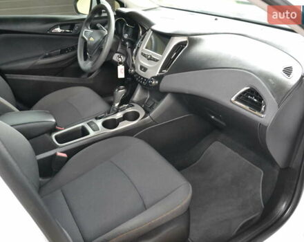 Білий Шевроле Круз, об'ємом двигуна 1.4 л та пробігом 29 тис. км за 11900 $, фото 18 на Automoto.ua