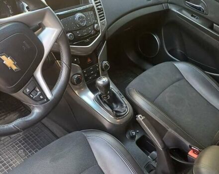 Белый Шевроле Круз, объемом двигателя 2 л и пробегом 197 тыс. км за 8200 $, фото 9 на Automoto.ua