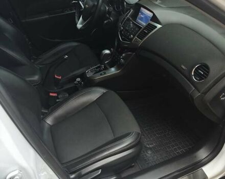 Белый Шевроле Круз, объемом двигателя 1.8 л и пробегом 195 тыс. км за 7800 $, фото 10 на Automoto.ua