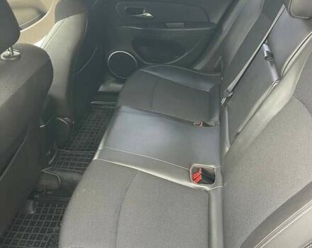 Белый Шевроле Круз, объемом двигателя 1.8 л и пробегом 250 тыс. км за 8500 $, фото 5 на Automoto.ua