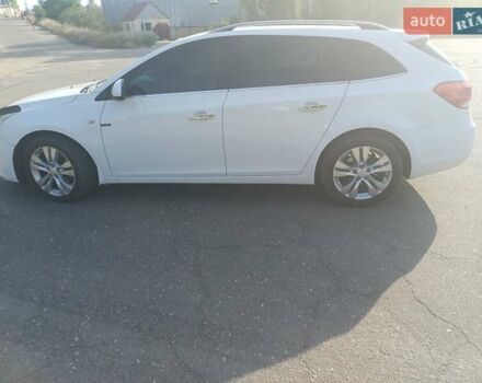 Белый Шевроле Круз, объемом двигателя 2 л и пробегом 197 тыс. км за 8200 $, фото 22 на Automoto.ua