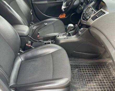 Белый Шевроле Круз, объемом двигателя 1.8 л и пробегом 250 тыс. км за 8500 $, фото 4 на Automoto.ua