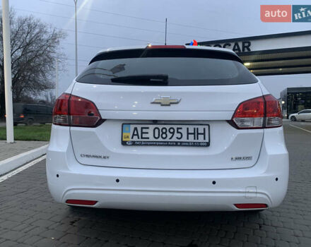 Белый Шевроле Круз, объемом двигателя 1.8 л и пробегом 140 тыс. км за 8000 $, фото 3 на Automoto.ua