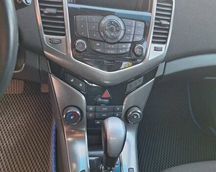 Белый Шевроле Круз, объемом двигателя 1.8 л и пробегом 35 тыс. км за 10500 $, фото 29 на Automoto.ua