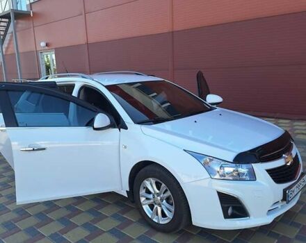 Белый Шевроле Круз, объемом двигателя 1.8 л и пробегом 35 тыс. км за 10500 $, фото 5 на Automoto.ua