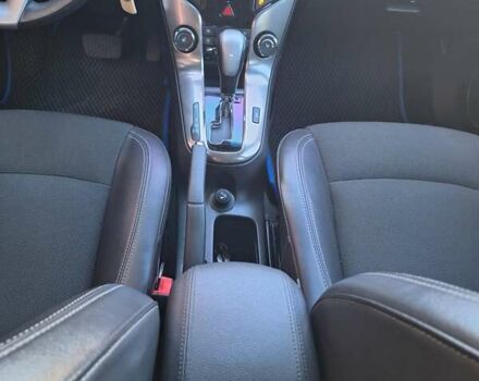 Белый Шевроле Круз, объемом двигателя 1.8 л и пробегом 35 тыс. км за 10500 $, фото 58 на Automoto.ua