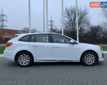 Белый Шевроле Круз, объемом двигателя 1.8 л и пробегом 140 тыс. км за 8000 $, фото 10 на Automoto.ua