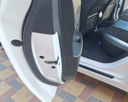 Белый Шевроле Круз, объемом двигателя 1.8 л и пробегом 35 тыс. км за 10500 $, фото 52 на Automoto.ua