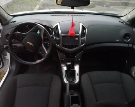 Белый Шевроле Круз, объемом двигателя 1.4 л и пробегом 115 тыс. км за 7400 $, фото 9 на Automoto.ua