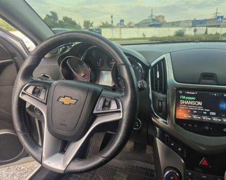 Белый Шевроле Круз, объемом двигателя 1.4 л и пробегом 158 тыс. км за 7500 $, фото 5 на Automoto.ua