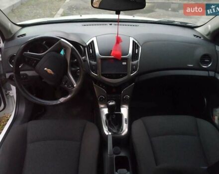 Білий Шевроле Круз, об'ємом двигуна 1.4 л та пробігом 115 тис. км за 7400 $, фото 8 на Automoto.ua
