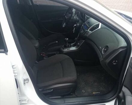 Білий Шевроле Круз, об'ємом двигуна 1.6 л та пробігом 95 тис. км за 10200 $, фото 13 на Automoto.ua