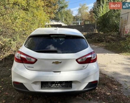 Белый Шевроле Круз, объемом двигателя 1.4 л и пробегом 157 тыс. км за 5000 $, фото 4 на Automoto.ua