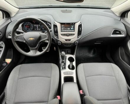 Белый Шевроле Круз, объемом двигателя 1.4 л и пробегом 145 тыс. км за 8900 $, фото 12 на Automoto.ua