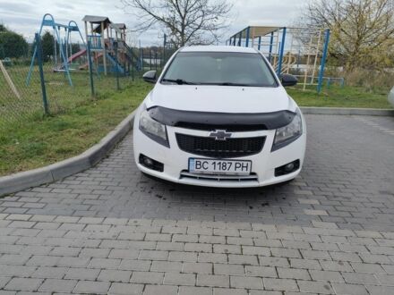 Белый Шевроле Круз, объемом двигателя 1.8 л и пробегом 399 тыс. км за 5300 $, фото 1 на Automoto.ua