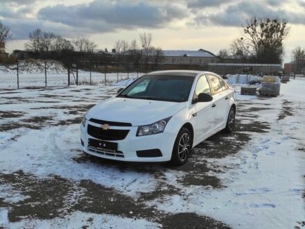 Белый Шевроле Круз, объемом двигателя 0 л и пробегом 229 тыс. км за 2850 $, фото 1 на Automoto.ua