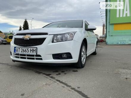 Шевроле Круз 2010 у Івано-Франківську на Automoto.ua Білий Шевроле Круз, об'ємом двигуна 2 л та пробігом 129 тис. км за 7100 $, фото 1 на Automoto.ua