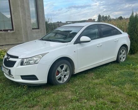 Белый Шевроле Круз, объемом двигателя 1.6 л и пробегом 250 тыс. км за 5804 $, фото 1 на Automoto.ua