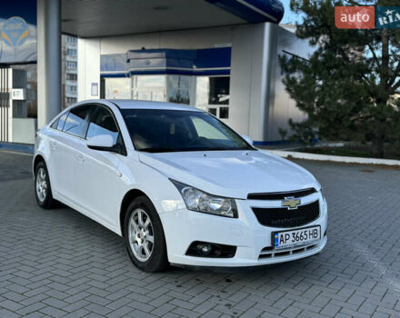 Белый Шевроле Круз, объемом двигателя 2 л и пробегом 186 тыс. км за 6300 $, фото 1 на Automoto.ua