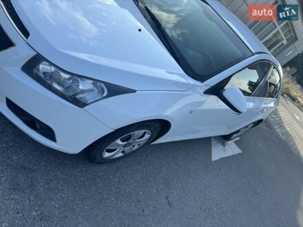 Білий Шевроле Круз, об'ємом двигуна 1.8 л та пробігом 290 тис. км за 6700 $, фото 1 на Automoto.ua