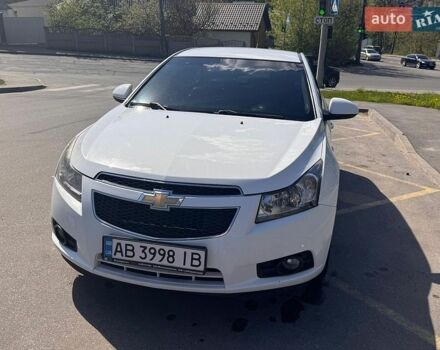 Белый Шевроле Круз, объемом двигателя 1.8 л и пробегом 174 тыс. км за 7500 $, фото 1 на Automoto.ua
