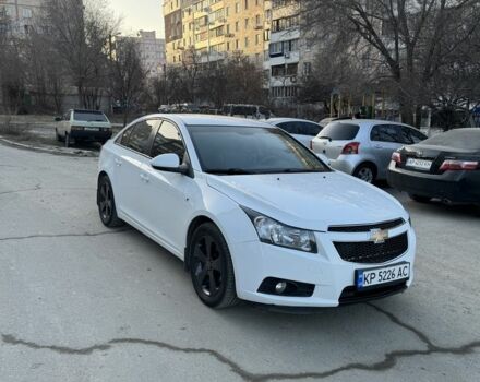 Белый Шевроле Круз, объемом двигателя 1.8 л и пробегом 144 тыс. км за 7500 $, фото 1 на Automoto.ua