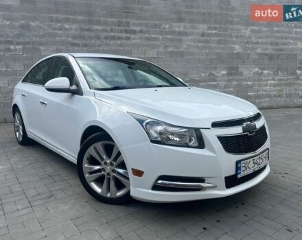 Белый Шевроле Круз, объемом двигателя 1.36 л и пробегом 245 тыс. км за 5950 $, фото 1 на Automoto.ua