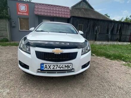Белый Шевроле Круз, объемом двигателя 1.8 л и пробегом 168 тыс. км за 7300 $, фото 1 на Automoto.ua
