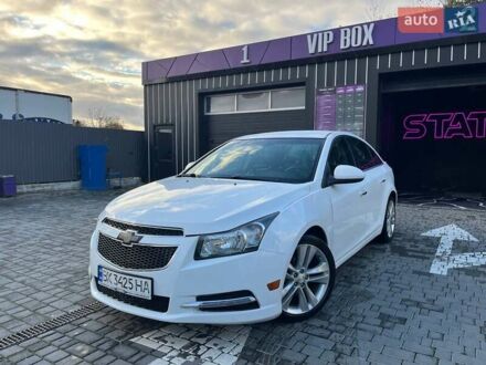 Белый Шевроле Круз, объемом двигателя 1.36 л и пробегом 245 тыс. км за 6400 $, фото 1 на Automoto.ua