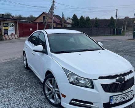 Білий Шевроле Круз, об'ємом двигуна 1.36 л та пробігом 250 тис. км за 3600 $, фото 1 на Automoto.ua