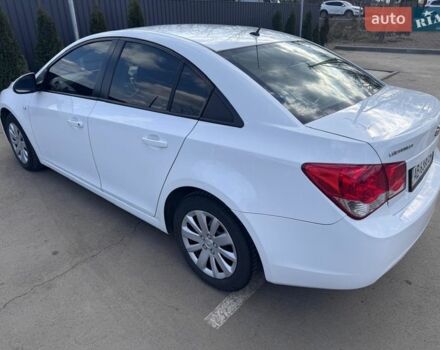 Белый Шевроле Круз, объемом двигателя 1.8 л и пробегом 210 тыс. км за 6450 $, фото 1 на Automoto.ua