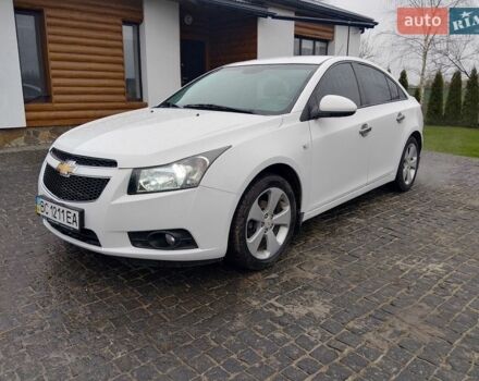 Белый Шевроле Круз, объемом двигателя 1.8 л и пробегом 206 тыс. км за 5800 $, фото 1 на Automoto.ua