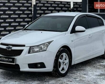 Белый Шевроле Круз, объемом двигателя 1.8 л и пробегом 248 тыс. км за 6500 $, фото 1 на Automoto.ua