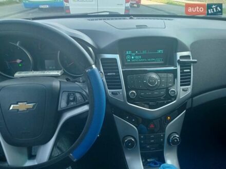 Шевроле Круз 2011 у Дніпро (Дніпропетровську) на Automoto.ua Білий Шевроле Круз, об'ємом двигуна 1.8 л та пробігом 140 тис. км за 5600 $, фото 1 на Automoto.ua