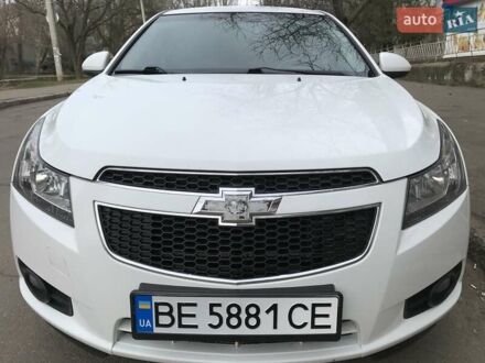 Шевроле Круз 2012 в Николаеве на Automoto.ua Белый Шевроле Круз, объемом двигателя 1.6 л и пробегом 199 тыс. км за 7000 $, фото 1 на Automoto.ua