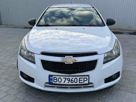 Шевроле Круз 2012 в Тернополе на Automoto.ua Белый Шевроле Круз, объемом двигателя 1.8 л и пробегом 279 тыс. км за 6300 $, фото 1 на Automoto.ua