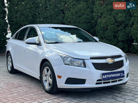 Белый Шевроле Круз, объемом двигателя 1.36 л и пробегом 178 тыс. км за 7200 $, фото 1 на Automoto.ua